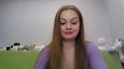 Snapshot of cutie_klo_ chatting on 04-28-26, 10:59 Chloe online show from 04-28-26, 10:59