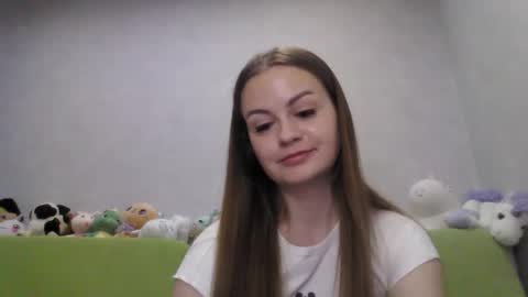 Snapshot of cutie_klo_ chatting on 05-23-26, 02:50 Chloe online show from 05-23-26, 02:50