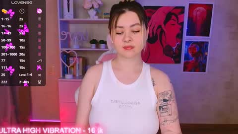 Snapshot of cutie_mili chatting on 02-05-25, 03:55 mili online show from 02-05-25, 03:55