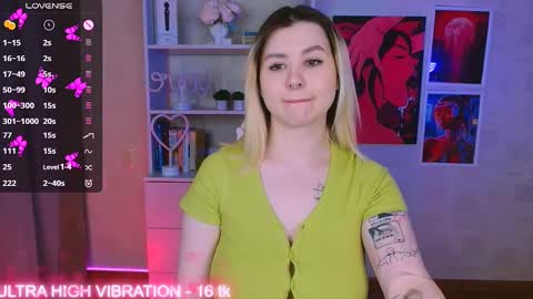 Snapshot of cutie_mili chatting on 02-12-25, 10:48 mili online show from 02-12-25, 10:48
