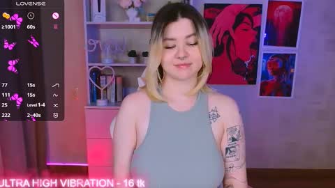 Snapshot of cutie_mili chatting on 02-23-25, 07:11 mili online show from 02-23-25, 07:11