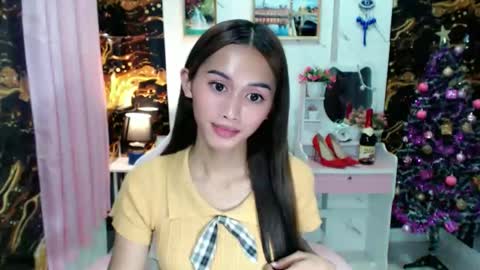 cutie_mitcha online show from 10-18-25, 03:53