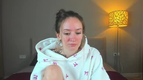 Snapshot of cutie_naughty_girl chatting on 05-16-26, 10:36 Kate online show from 05-16-26, 10:36
