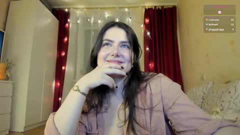 Snapshot of cutie_pearl chatting on 10-31-25, 03:13 Pearl online show from 10-31-25, 03:13