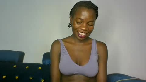 Snapshot of cutie_plush chatting on 06-24-26, 06:40 cutieplush online show from 06-24-26, 06:40