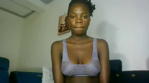 Snapshot of cutie_plush chatting on 08-09-26, 05:40 cutieplush online show from 08-09-26, 05:40