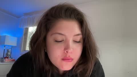 Snapshot of cutieoggg420 chatting on 12-26-24, 07:05 Cutieoggg420 online show from 12-26-24, 07:05