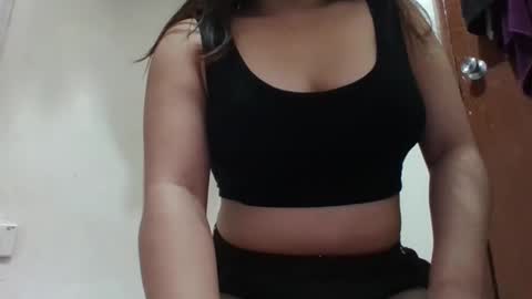 cutiepeach23 online show from 03-15-26, 06:47