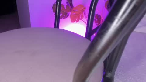 Hannah online show from 06-11-26, 09:02