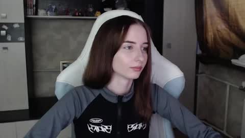 Snapshot of cutti_crystal chatting on 11-04-25, 03:05 Cutti Crystal online show from 11-04-25, 03:05