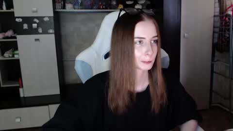 Snapshot of cutti_crystal chatting on 11-11-25, 02:44 Cutti Crystal online show from 11-11-25, 02:44