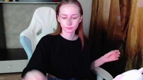 Snapshot of cutti_crystal chatting on 02-11-26, 09:36 Cutti Crystal online show from 02-11-26, 09:36