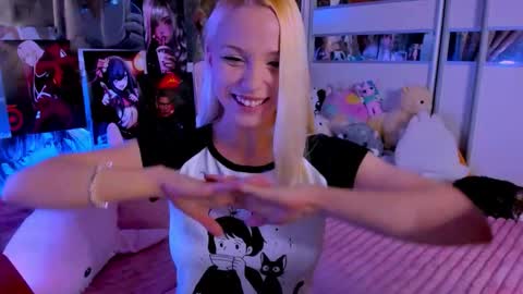 Nora online show from 03-22-26, 09:18