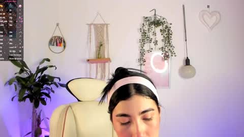 Liz online show from 04-11-26, 12:15