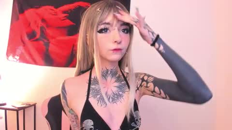 cel I am independent Help me reach 200 thumbs up uwu online show from 02-03-26, 04:32