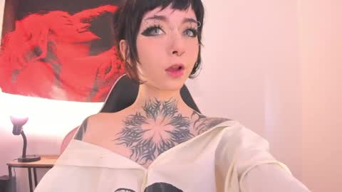 Snapshot of cyberia____________________ chatting on 05-19-26, 02:56 cel I am independent Help me reach 200 thumbs up uwu online show from 05-19-26, 02:56