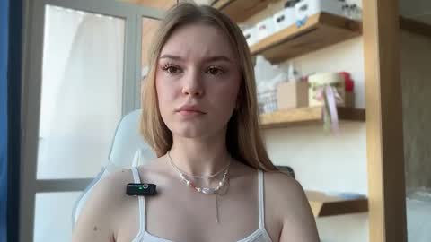 Im Emi streaming with my friend Reyna today online show from 04-21-26, 11:05