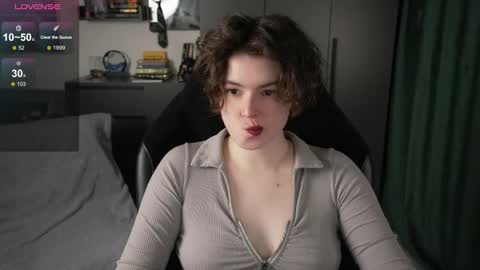 Helen Blossom online show from 04-20-26, 01:25