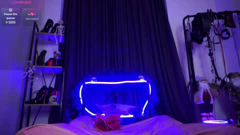 Lily Goddess online show from 12-19-24, 02:23