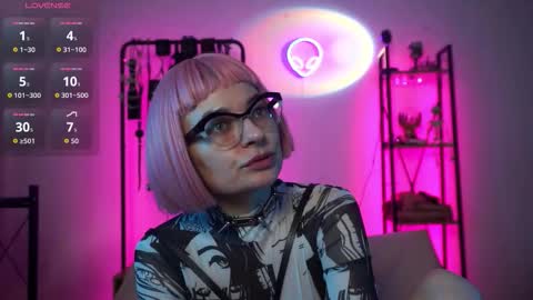 Lily Goddess online show from 11-21-25, 11:31