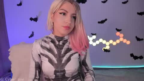  cyber zoe   online show from 11-05-25, 03:45