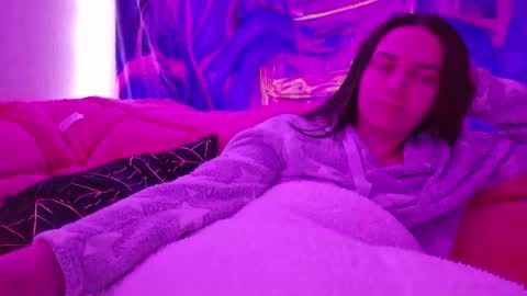 Cyndee Winter online show from 01-12-25, 07:42