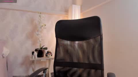 cyntia_adams online show from 12-27-24, 11:10