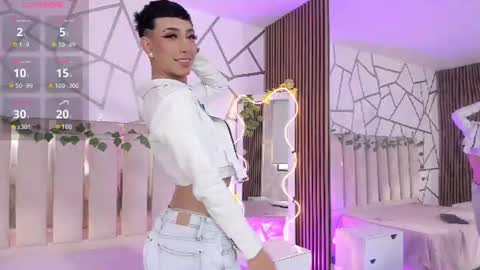 cyrus_tay online show from 06-19-26, 08:01