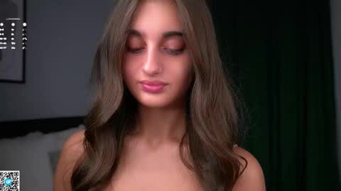 Isabella online show from 11-29-25, 01:08