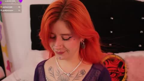 Snapshot of daarlene chatting on 05-11-26, 04:04 Darlene online show from 05-11-26, 04:04