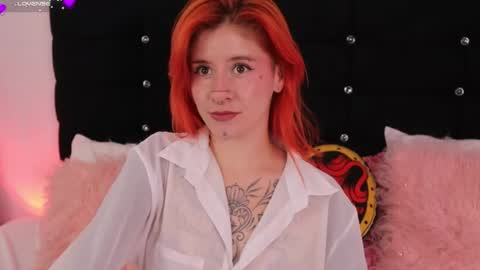 Snapshot of daarlene chatting on 05-12-26, 03:20 Darlene online show from 05-12-26, 03:20