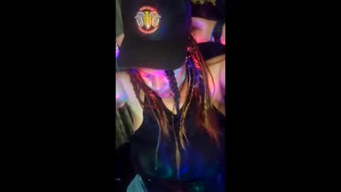 Daddett iS Wett online show from 12-29-24, 04:38