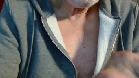 Brian ... online show from 09-11-25, 07:58