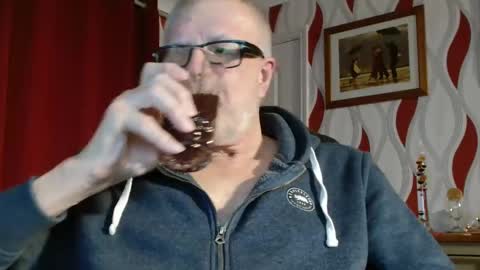 Brian ... online show from 01-07-26, 08:55