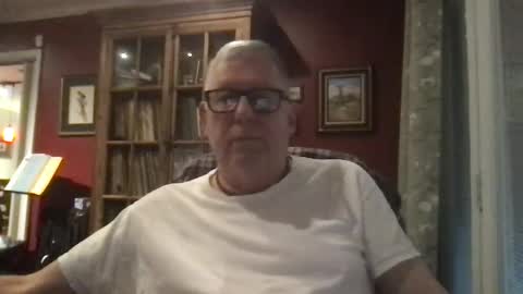 Snapshot of daddycok4 chatting on 03-04-25, 09:43 DaddyCok4 online show from 03-04-25, 09:43