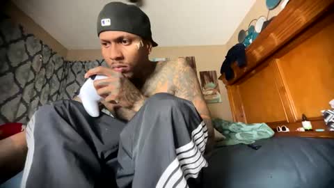 sexy tatted king bbc online show from 05-27-26, 08:50