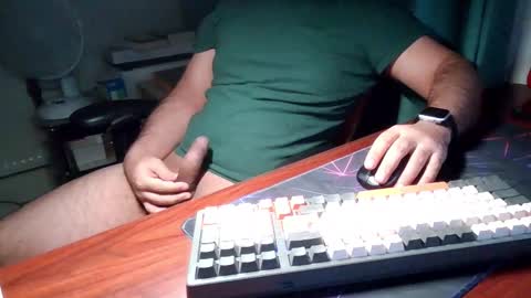 Snapshot of daddypimp3 chatting on 09-10-25, 11:27 Paul online show from 09-10-25, 11:27