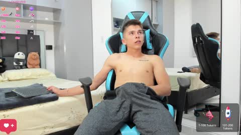 Snapshot of daddyrich4u chatting on 12-10-24, 11:40 daddyrich4u online show from 12-10-24, 11:40