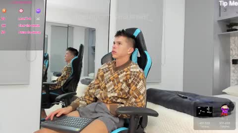 Snapshot of daddyrich4u chatting on 10-12-25, 04:22 daddyrich4u online show from 10-12-25, 04:22