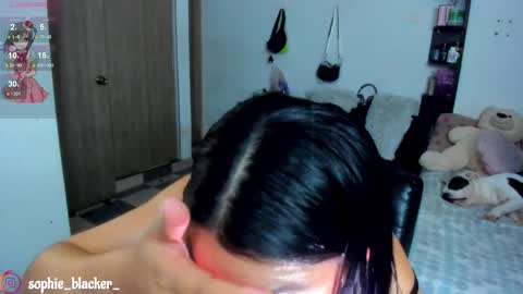 Sophie online show from 02-21-25, 10:59