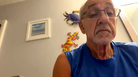 Snapshot of daddyweis chatting on 09-25-25, 08:45 daddyweis online show from 09-25-25, 08:45