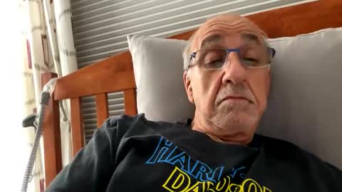 Snapshot of daddyweis chatting on 10-16-25, 02:01 daddyweis online show from 10-16-25, 02:01