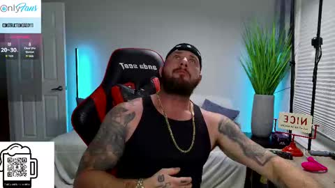 Snapshot of daddyxxluna chatting on 09-15-25, 01:16 ConstructionDaddy and Lady Luna online show from 09-15-25, 01:16