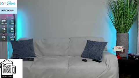 Snapshot of daddyxxluna chatting on 09-25-25, 02:59 ConstructionDaddy and Lady Luna online show from 09-25-25, 02:59