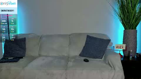 Snapshot of daddyxxluna chatting on 10-05-25, 01:59 ConstructionDaddy and Lady Luna online show from 10-05-25, 01:59