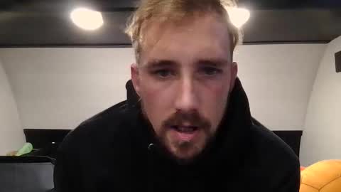 Snapshot of dadgoeswild chatting on 12-20-24, 03:47 DadGoesWild online show from 12-20-24, 03:47