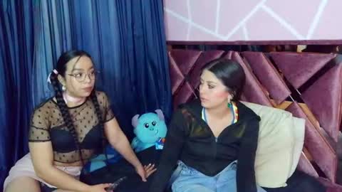 Snapshot of dafna_and_kris chatting on 06-22-26, 02:35 dafna and kris online show from 06-22-26, 02:35