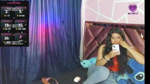 Snapshot of dafna_and_kris chatting on 06-27-26, 01:54 dafna and kris online show from 06-27-26, 01:54