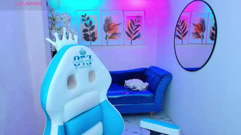 dafne huges online show from 11-11-25, 07:47