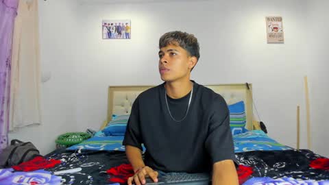 Snapshot of dafnezahiraa_ chatting on 01-05-25, 03:32 dafnezahiraa online show from 01-05-25, 03:32